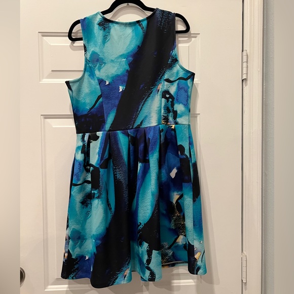 Apt 9 Vibrant Blue Dress with Pockets Size 16 - Picture 2 of 5